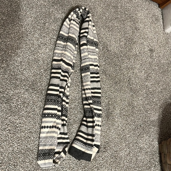 NWT American Eagle Winter Cream & Grey Fair Isle Scarf - Picture 1 of 3